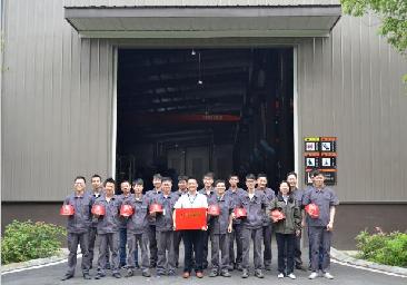  五四青年 | 与时间赛跑，让机器也有温度——制造二部喜获长沙高新区“工人先锋号”